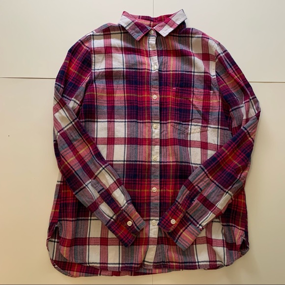 Old Navy Plaid Button Up Collar Long Sleeve Shirt - Picture 2 of 9